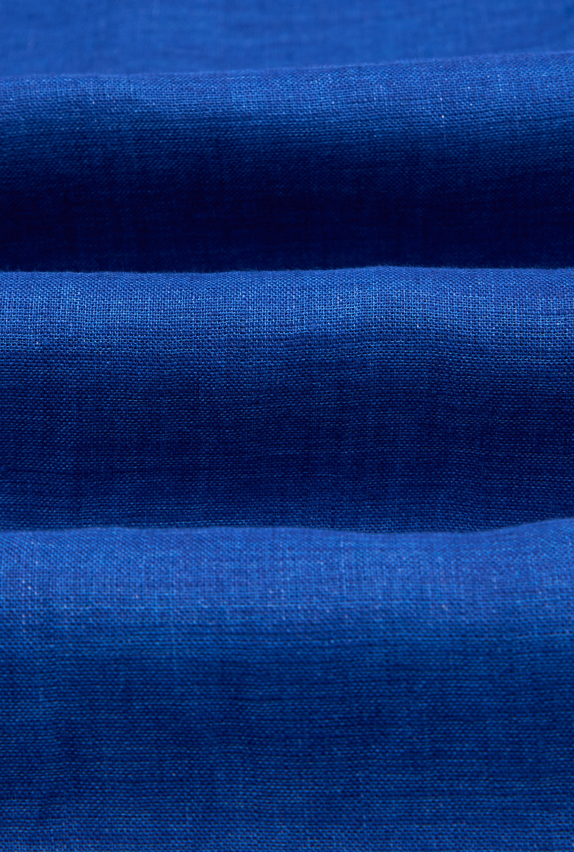 Cobalt Cutaway Collar Standard Fit Single Cuff Linen Shirt