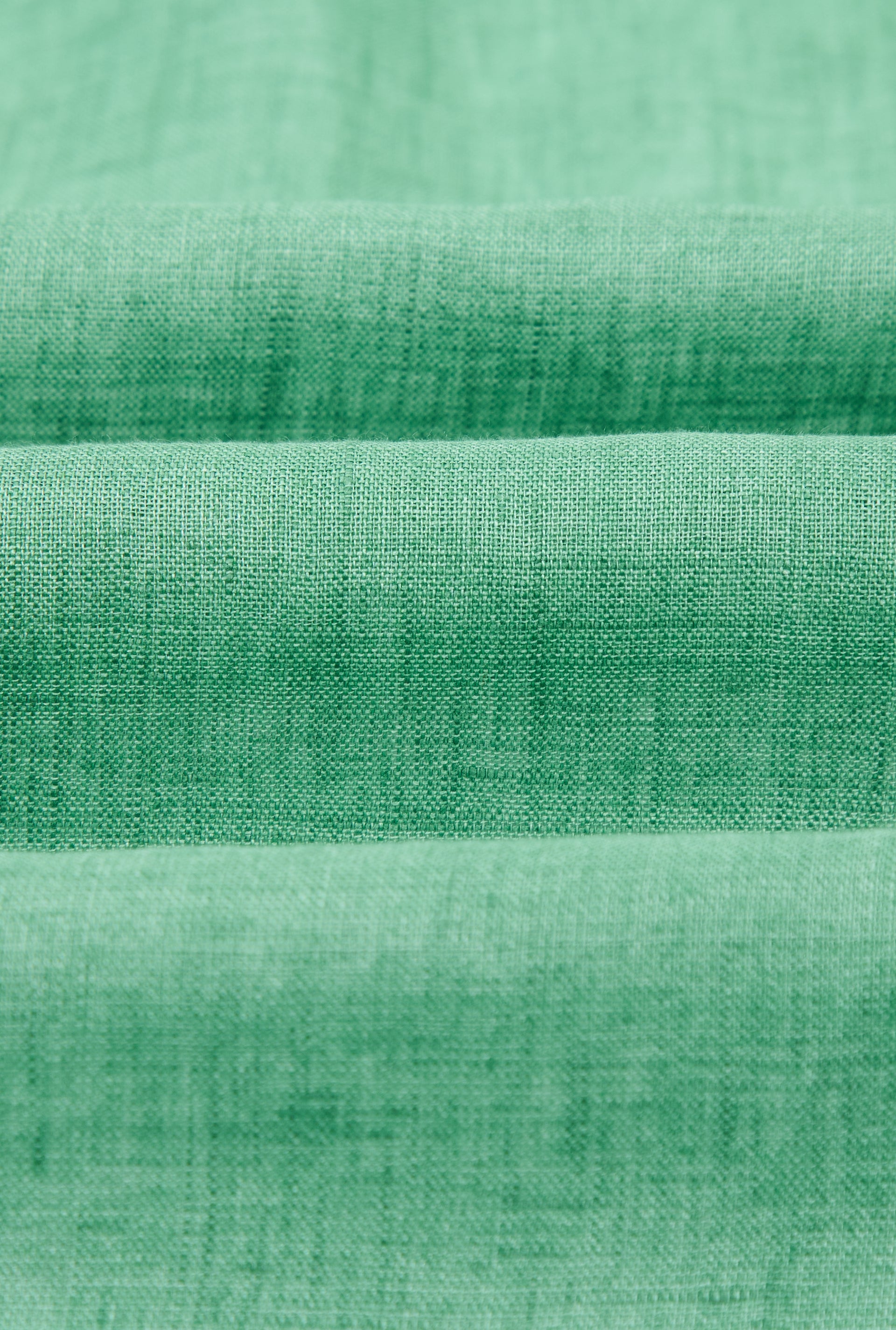 Green Cutaway Collar Standard Fit Single Cuff Linen Shirt