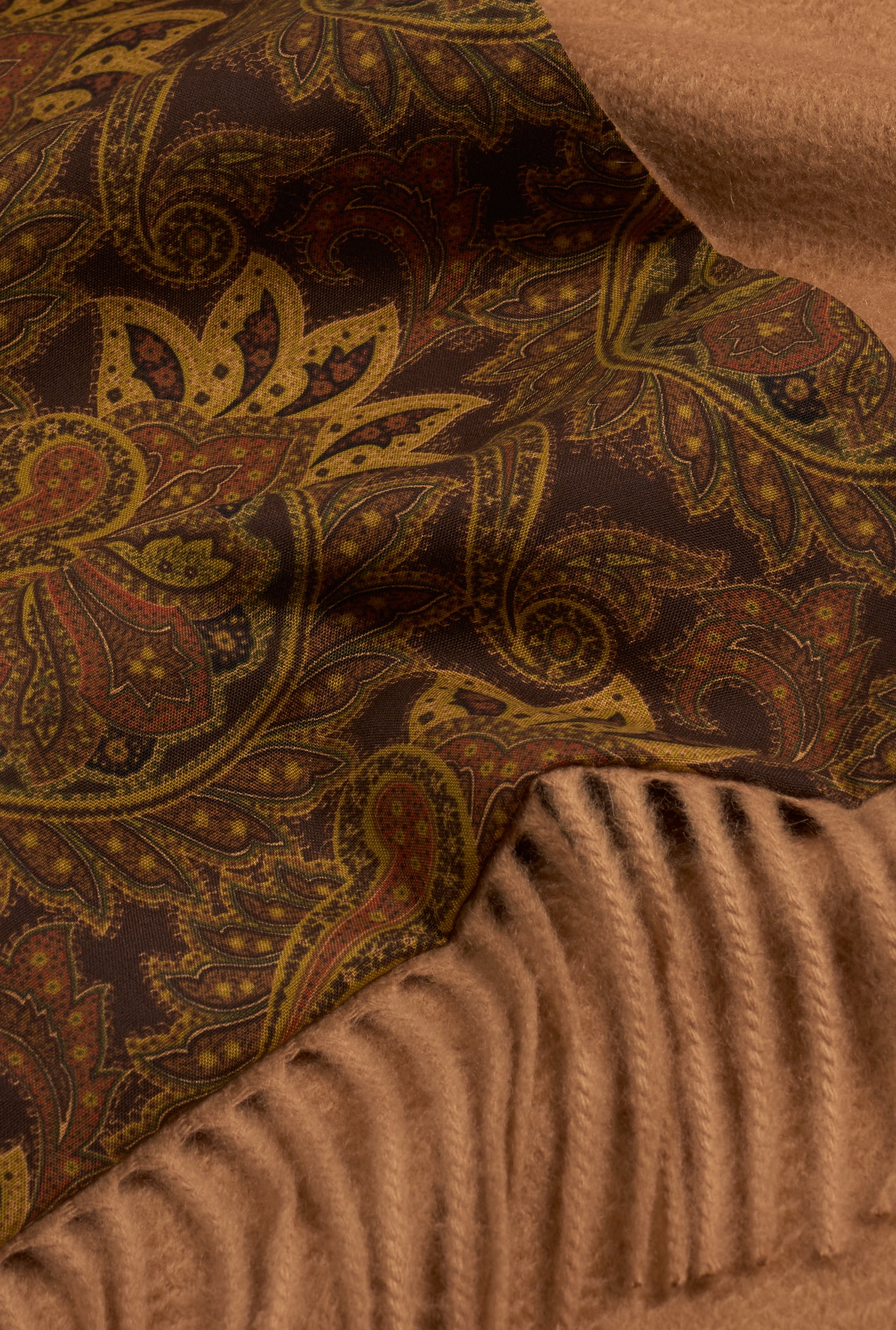 Camel Paisley Cashmere Backed Printed Silk Scarf – New and Lingwood