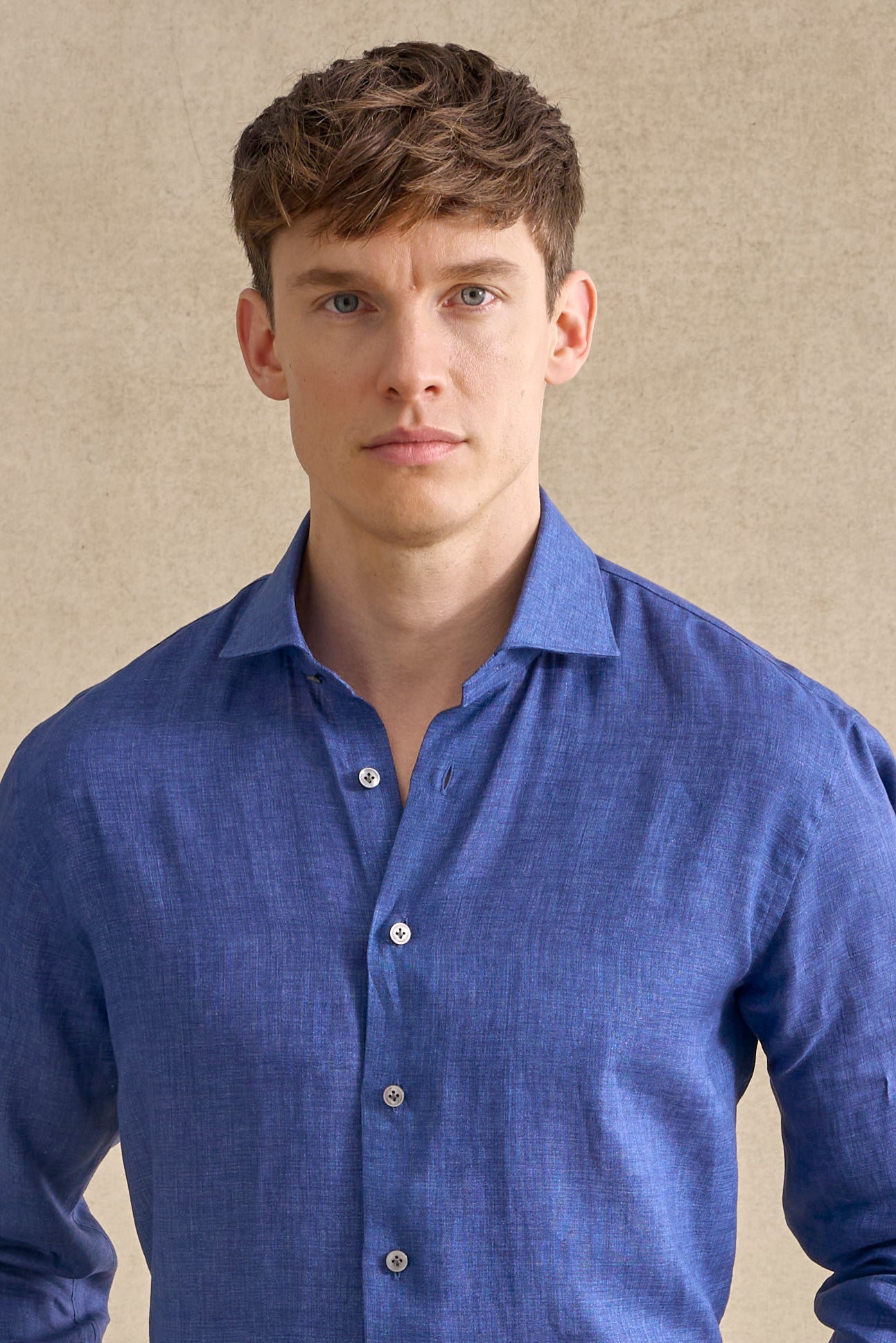 Blue Cutaway Collar Standard Fit Linen Shirt