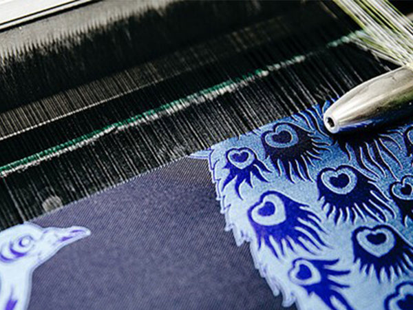 What Makes a New & Lingwood Silk Dressing Gown?