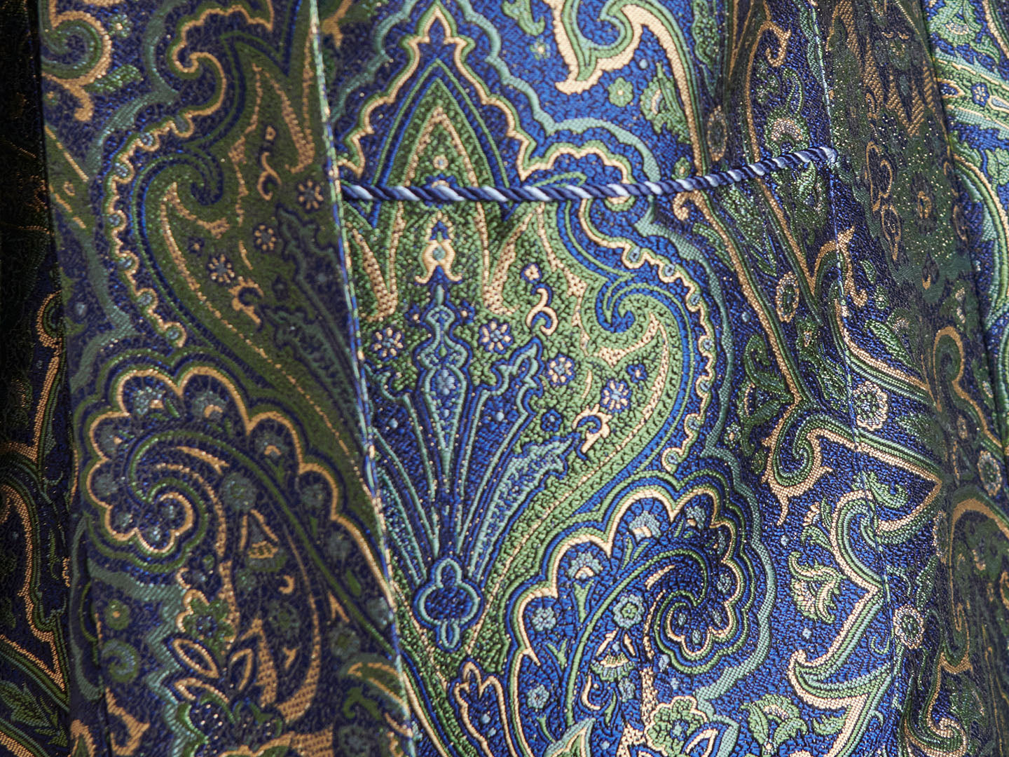 Twist Piping