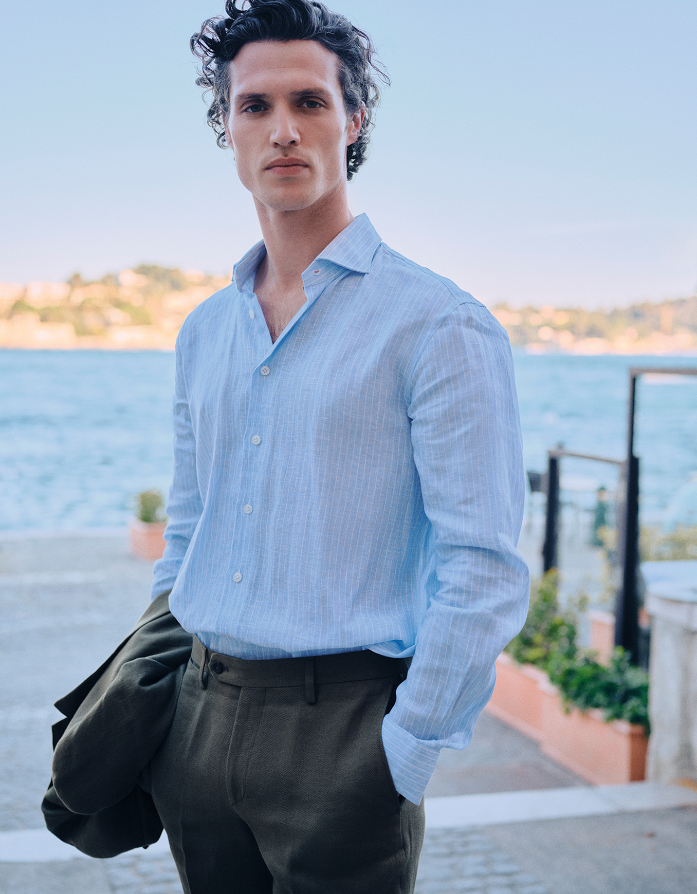New & Lingwood Blue & White Stripe Cutaway Collar Standard Fit Single Cuff Linen Shirt